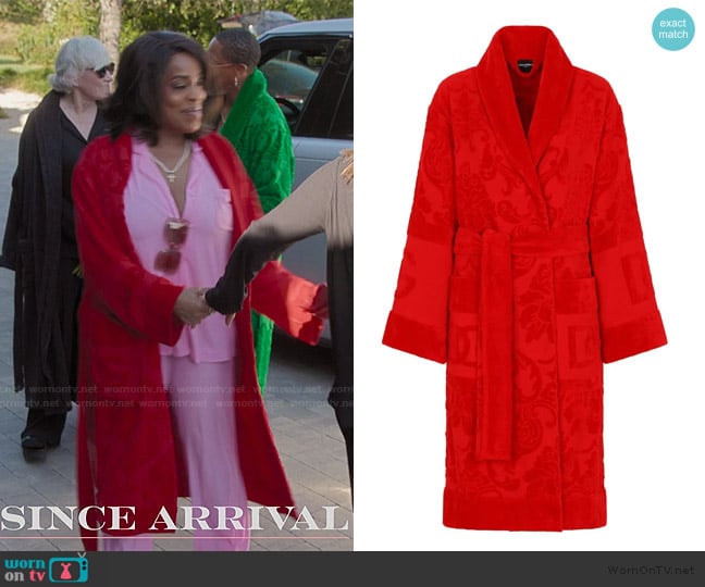 Dolce and Gabbana Terry cotton jacquard bath robe worn by (Niecy Nash) on The Kardashians
