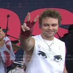 Ashton Irwin’s white eye print tank on Today