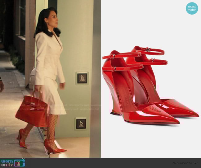 Ferragamo Vidya X5 patent leather wedge pumps worn by Allura Grant (Kim Kardashian) on Alls Fair