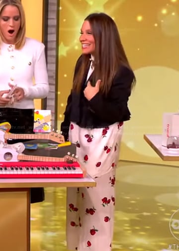 Gretta Monahan’s floral print top and pants on The View