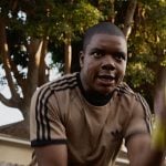 Harry’s beige stripe tee on 9-1-1