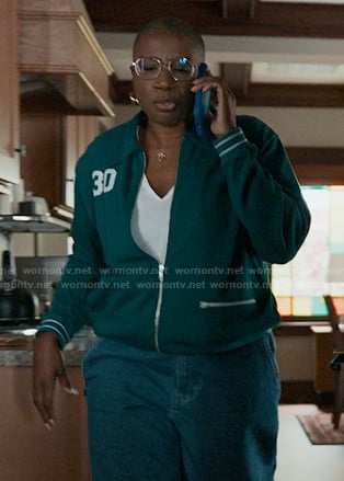 Hen's green track jacket on 9-1-1
