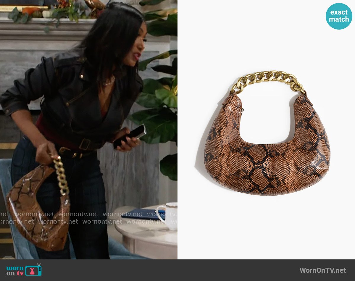 H&M Small Shoulder Bag in Brown/snakeskin-patterned worn by Dana 'Leslie' Thomas (Trisha Mann-Grant) on Beyond the Gates