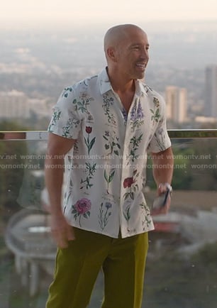 Jason's white floral print shirt on Selling Sunset