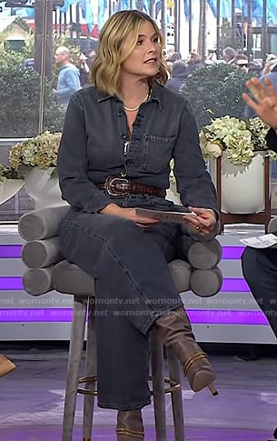 Jenna's grey chain boots on Today