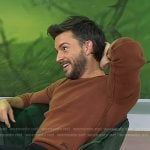 Jonathan Bailey’s brown sweater on Today