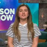 Kelly’s white striped tee on The Kelly Clarkson Show