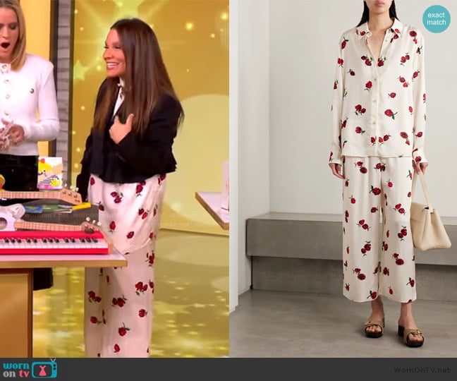 Gretta Monahan’s floral print pants on The View Gretta Monahan’s floral print pants on The View