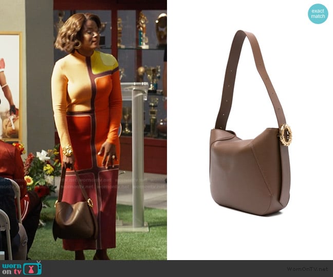 Lanvin Melodie leather shoulder bag worn by Vivian Banks (Cassandra Freeman) on Bel-Air