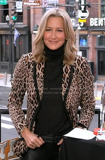 Lara's leopard plaid blazer on Good Morning America