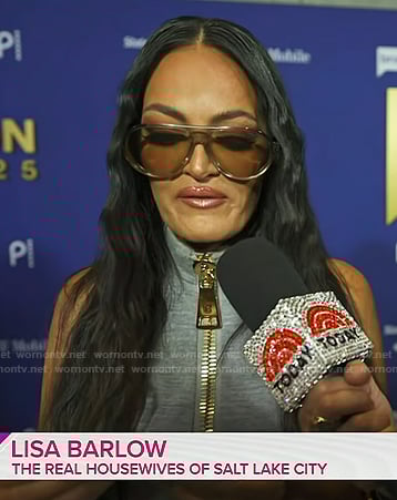 Lisa's grey sleeveless zip top on Today