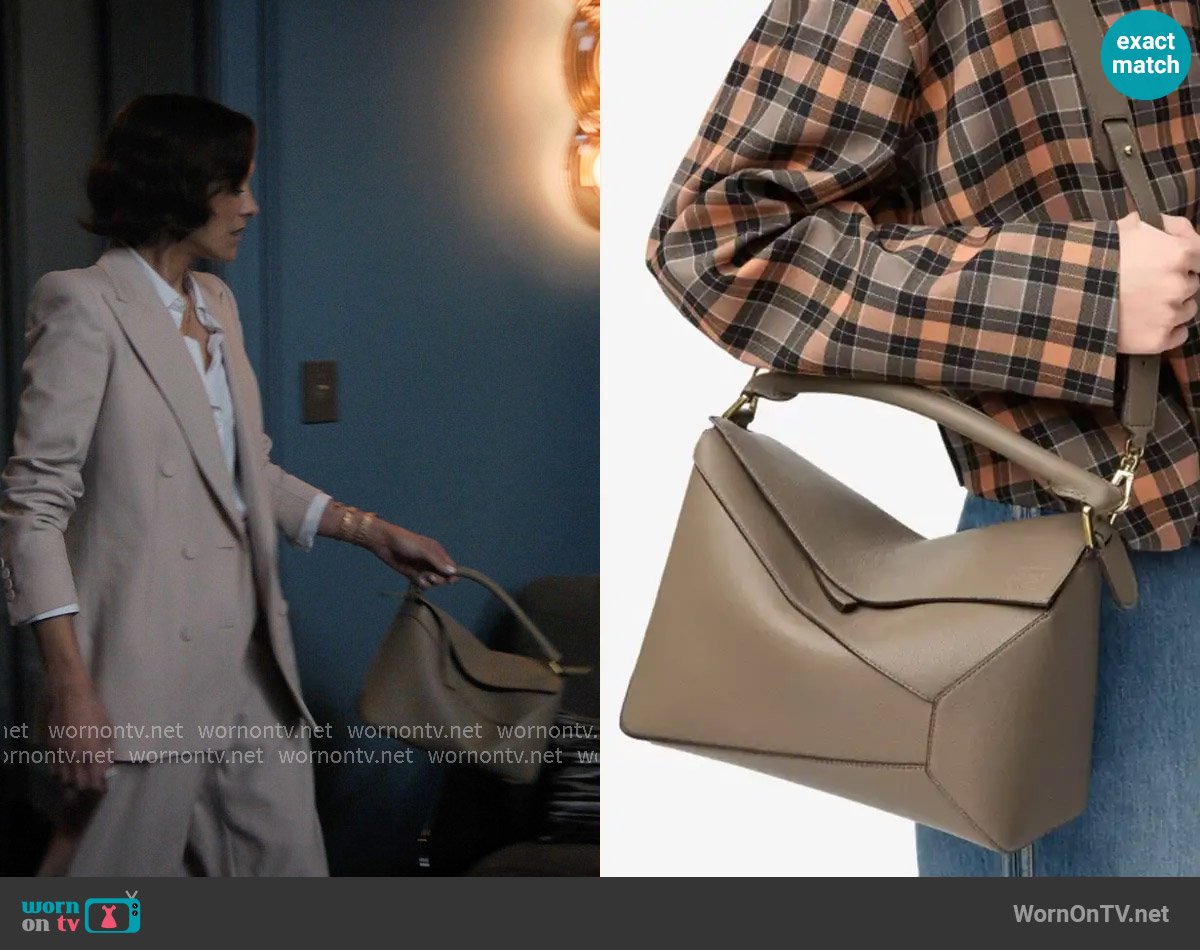 Loewe Medium Puzzle Bag in Taupe worn by Celine Dumont (Marion Cotillard) on The Morning Show