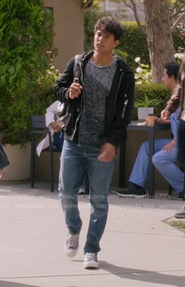 Lucas’s grey sneakers on Greys Anatomy