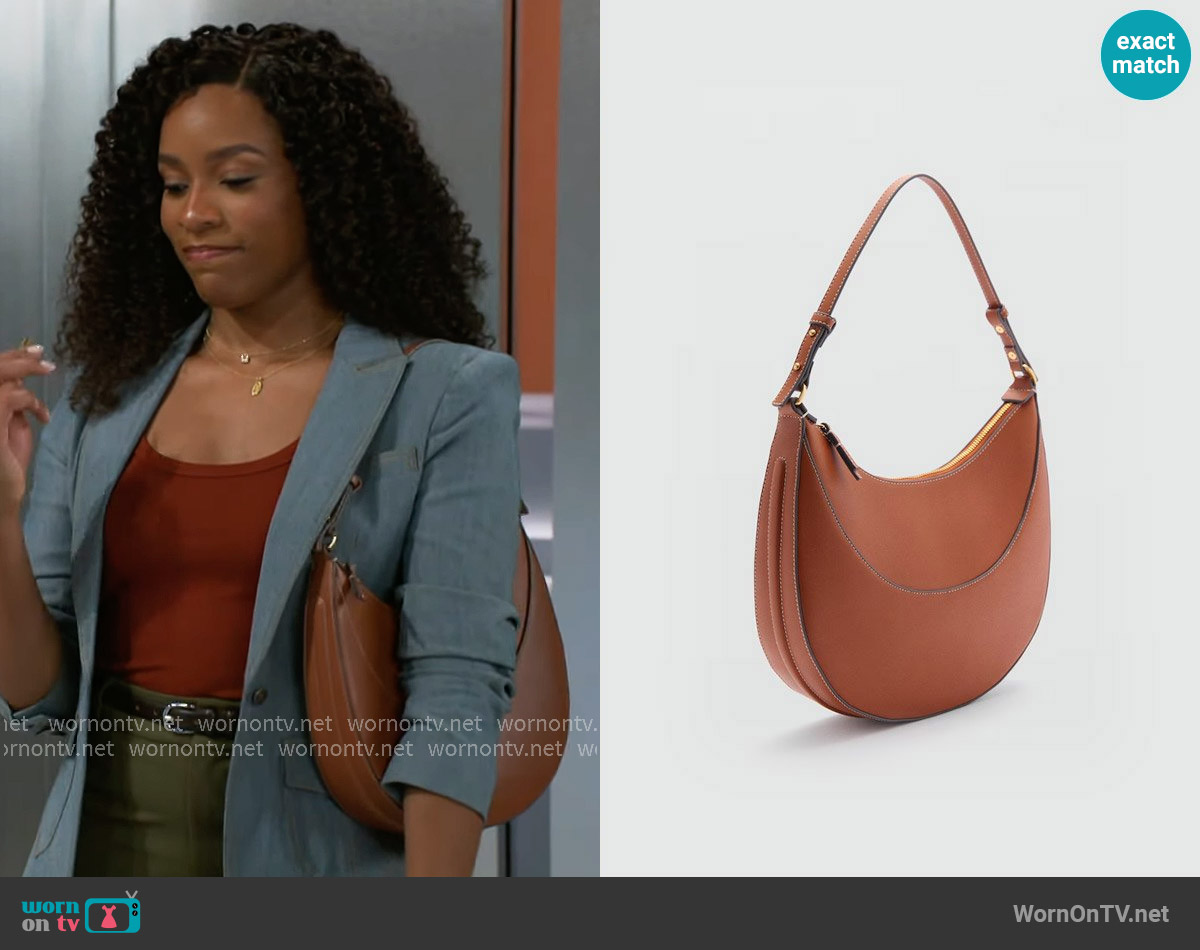 Mango Short Handle Shoulder Bag worn by Naomi Hamilton Hawthorne (Arielle Prepetit) on Beyond the Gates