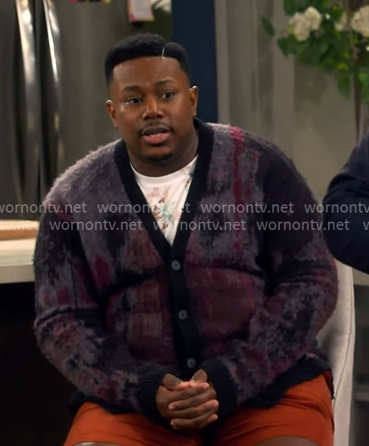 Marty’s abstract print cardigan on The Neighborhood