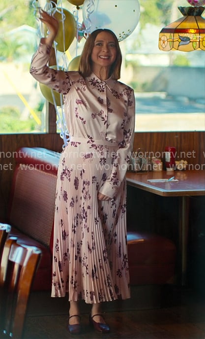 Molly's pink floral shirt and pleated skirt on Loot