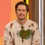 Oliver Hudson’s tie dye sweater on The Drew Barrymore Show