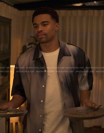 Ozzie's blue tie dye short sleeve shirt on Reasonable Doubt