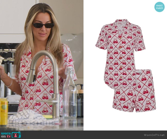 Posh Peanut Cheryl Luxe Pajama Short Set worn by Alex Halll (Alex Hall) on Selling the OC