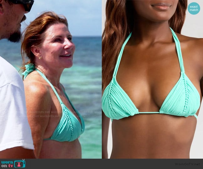 Cindy’s turquoise bikini top on The Golden Bachelor Cindy’s turquoise bikini top on The Golden Bachelor