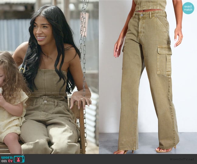 Pretty Little Thing Tall Washed Khaki Low Rise Wide Leg Cargo Jeans worn by Layla Taylor on The Secret Lives of Mormon Wives