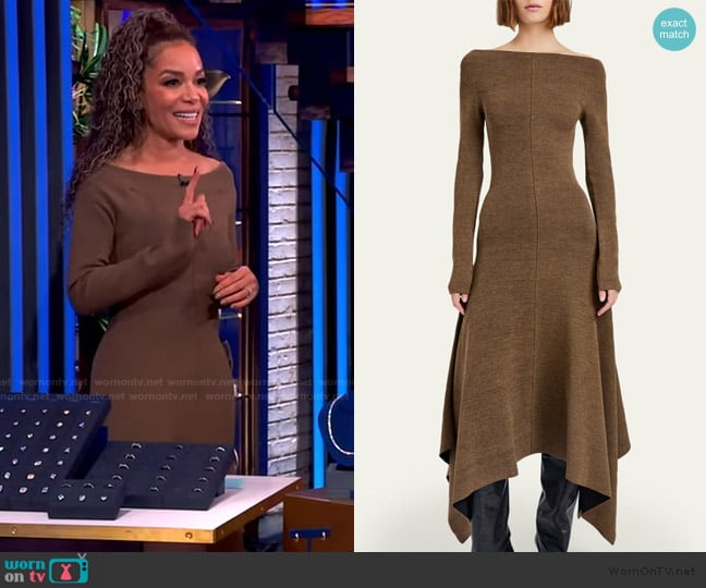 Sunny’s brown off shoulder dress on The View