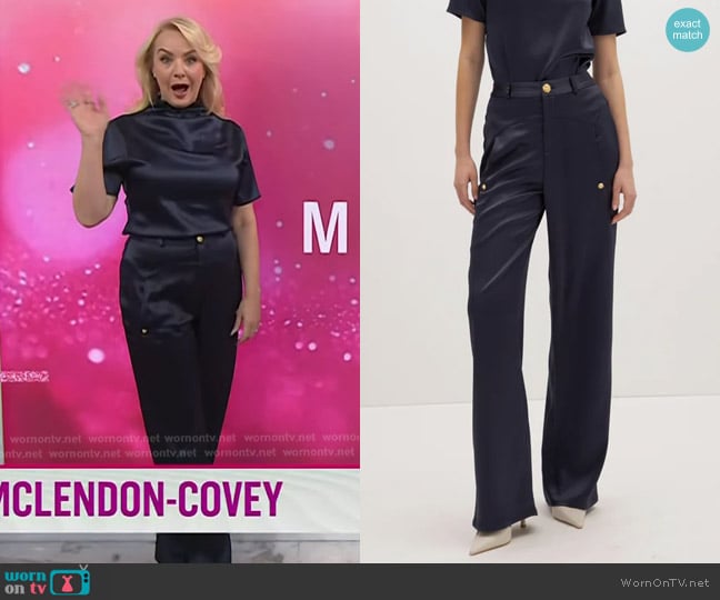Roari Vivien Pant in Navy worn by Wendi McLendon-Covey on Today