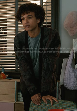 Roy’s abstract print cardigan on Elsbeth