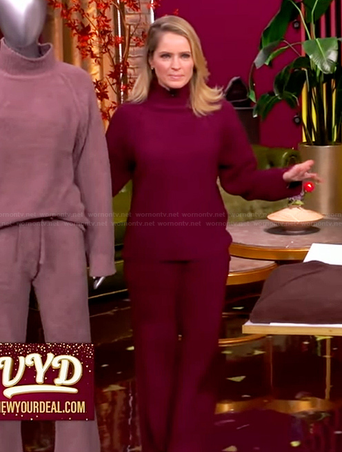 Sara’s maroon knit sweater set on The View