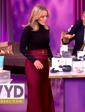 Sara’s red belted pants on The View