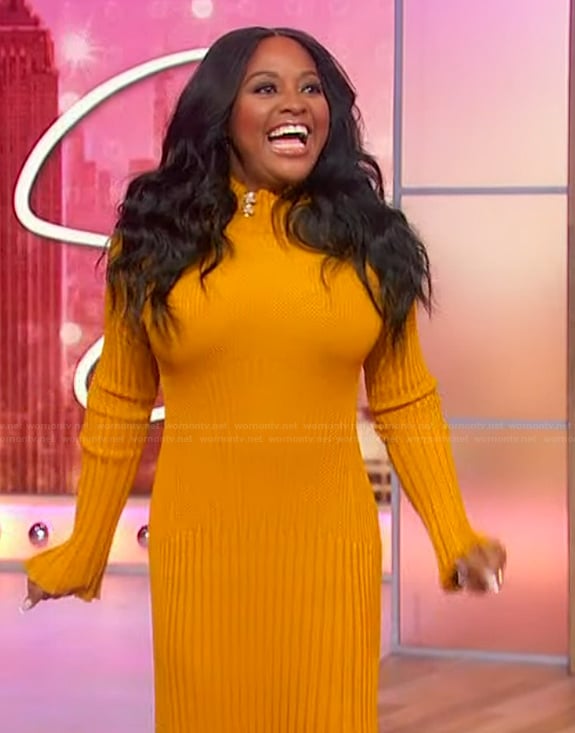 Sherri's yellow ribbed turtleneck dress on Sherri