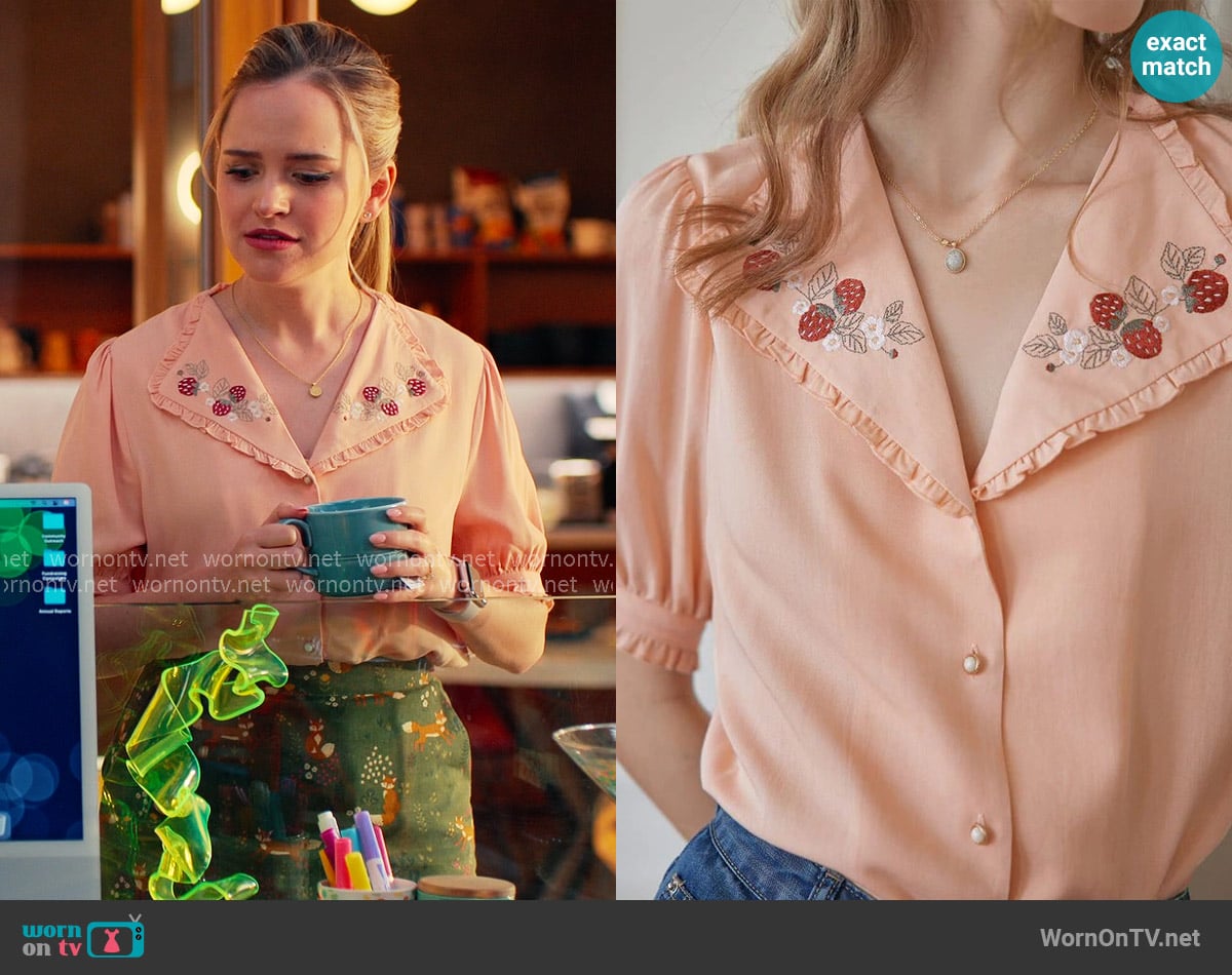 Simple Retro Erin Embroidered Collar Blouse worn by Ainsley (Stephanie Styles) on Loot