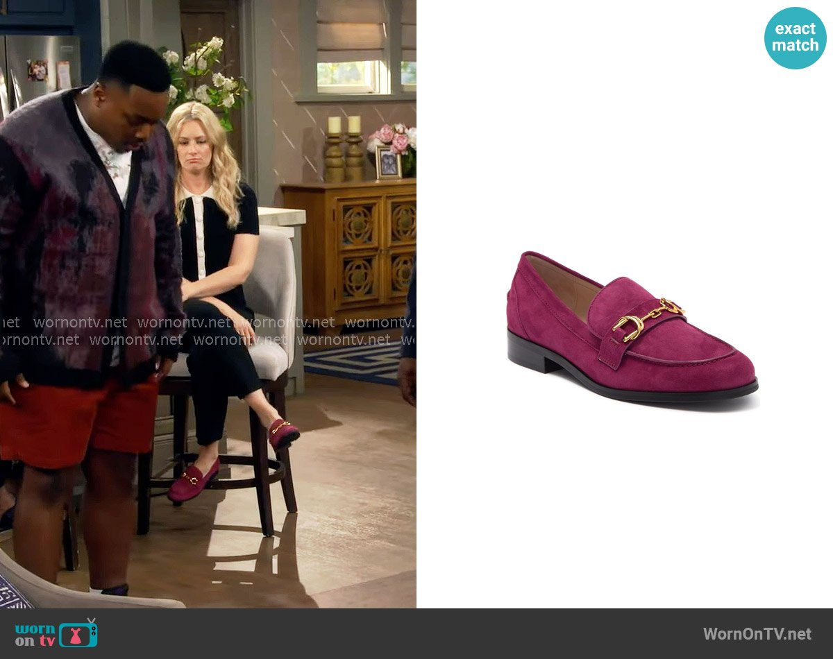 Stuart Weitzman Owen Buckle Loafer worn by Gemma (Beth Behrs) on The Neighborhood