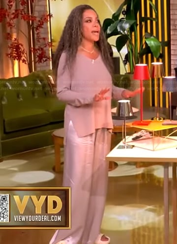 Sunny’s pink top and pants on The View