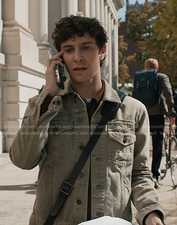 Teddy's beige trucker jacket on Elsbeth