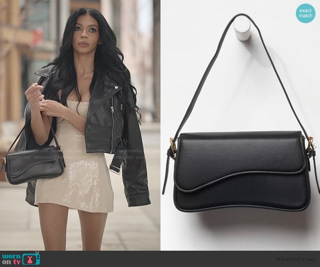 Tillys Elle Retro Shoulder Bag worn by Layla Taylor on The Secret Lives of Mormon Wives