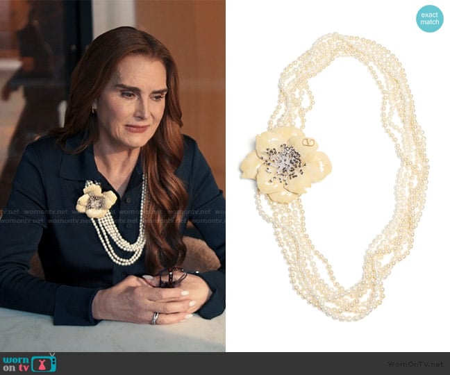 Valentino Garavani Flower Faux Pearl Necklace worn by Juliana Morse (Brooke Shields) on Alls Fair