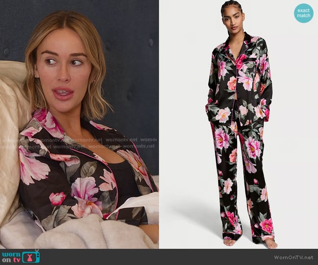 Victoria’s Secret Satin Long Pajama Set in Black Floral Bouquet worn by Ashtyn Zerboni (Ashtyn Zerboni) on Selling the OC