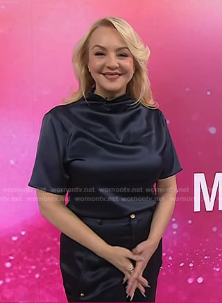 Wendi McLendon-Covey's navy top and pants on Today