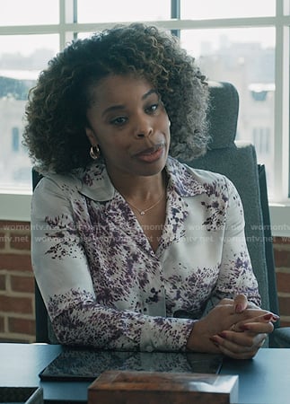 white abstract print shirt on Elsbeth