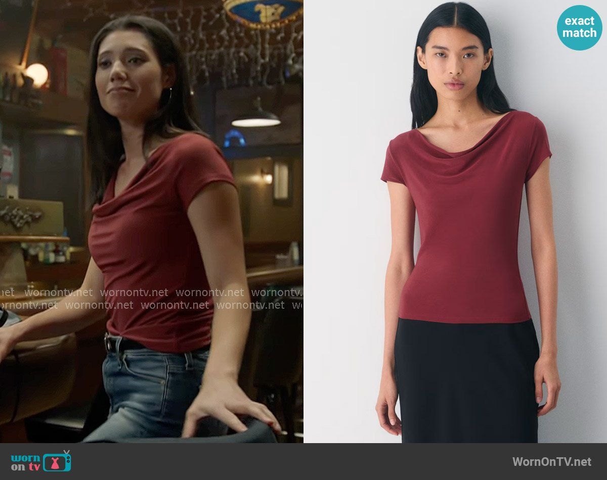 Wilfred at Aritzia Smooth Matter™ Anne T-shirt in Cordovan worn by Violet Mikami (Hanako Greensmith) on Chicago Fire