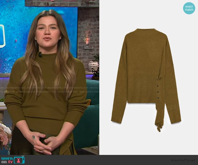 Zara Asymmetric Knit Sweater worn by Kelly Clarkson on The Kelly Clarkson Show