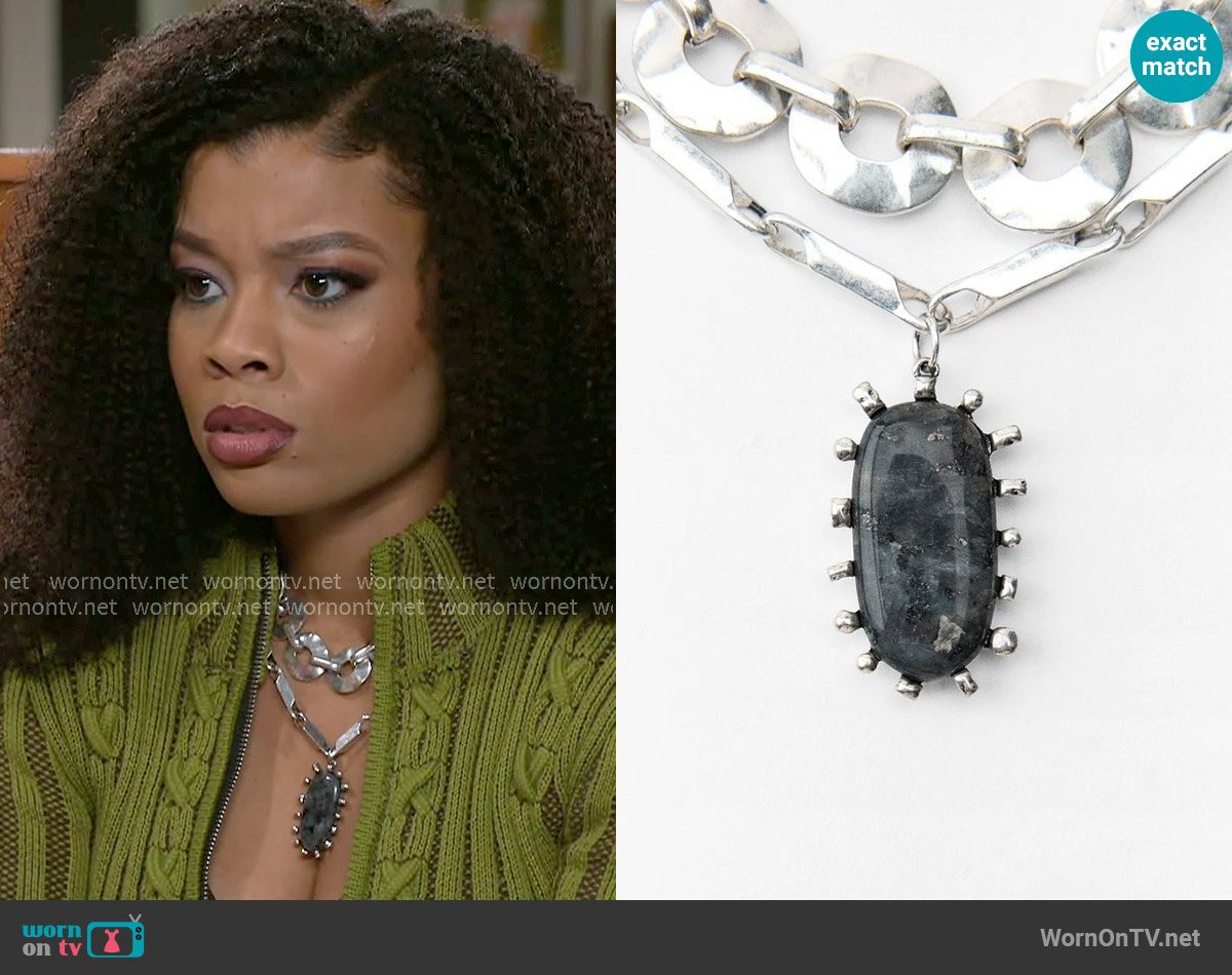 Zara Cowboy Up Necklace worn by Eva Thomas (Ambyr Michelle) on Beyond the Gates