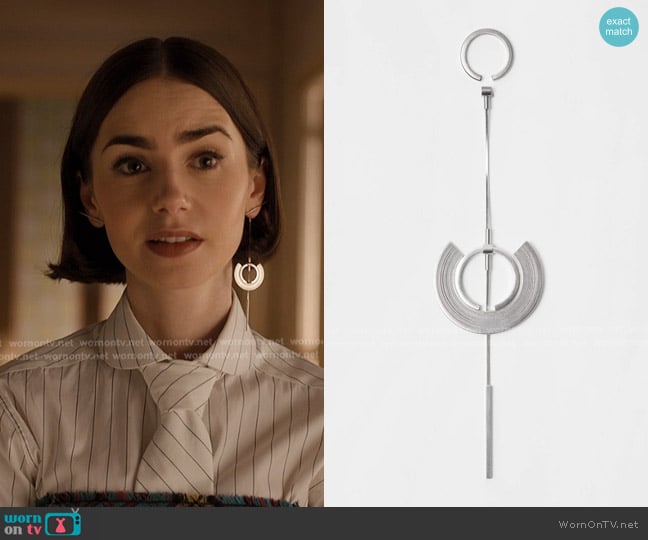 Aka Jewellery Chain + Minimal Cuff Modular Set worn by Emily Cooper (Lily Collins) on Emily in Paris