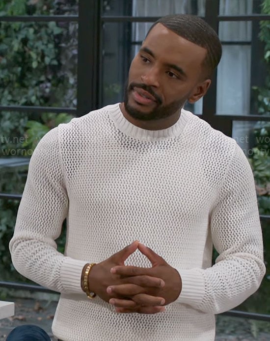 Andre’s white mesh knit sweater on Beyond the Gates