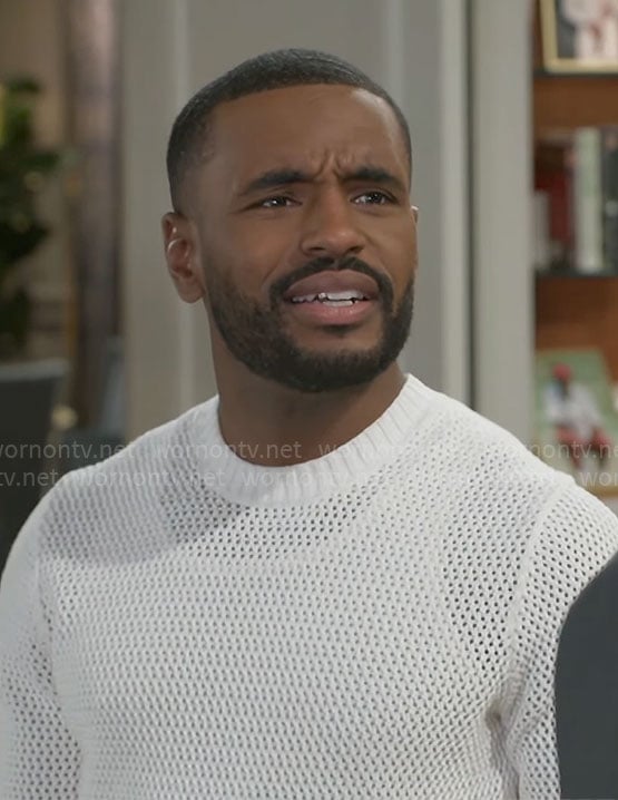 Andre's white mesh knit sweater on Beyond the Gates
