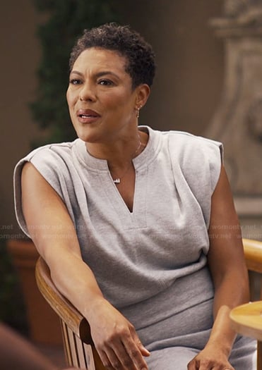 Aunty Vy's gray top on Bel-Air