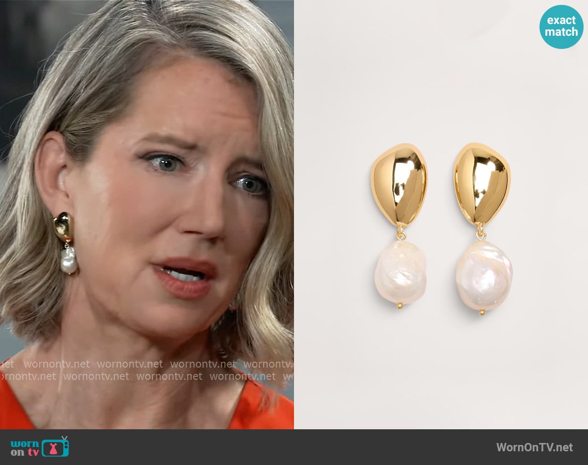 Aureus + Argent at Banana Republic Telaio Pebble Pearl Earrings worn by Nina Reeves (Cynthia Watros) on General Hospital