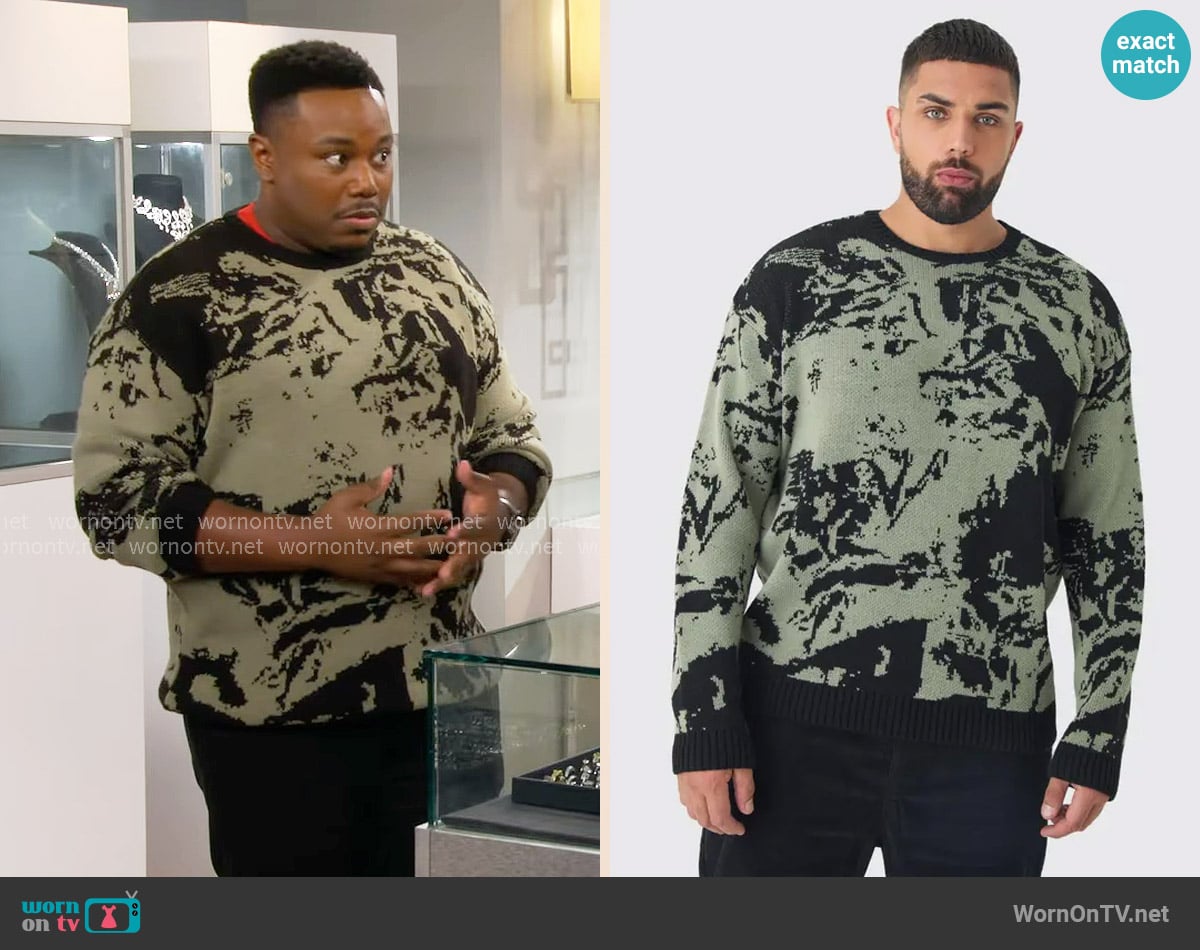 Boohoo Renaissance Oversized Knitted Sweat worn by Gemma (Beth Behrs) on The Neighborhood