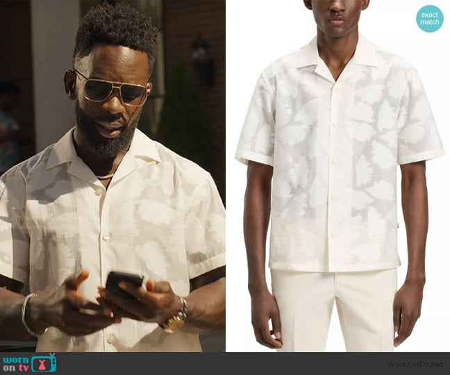Geoffrey’s white floral shirt on Bel-Air Geoffrey’s white floral shirt on Bel-Air